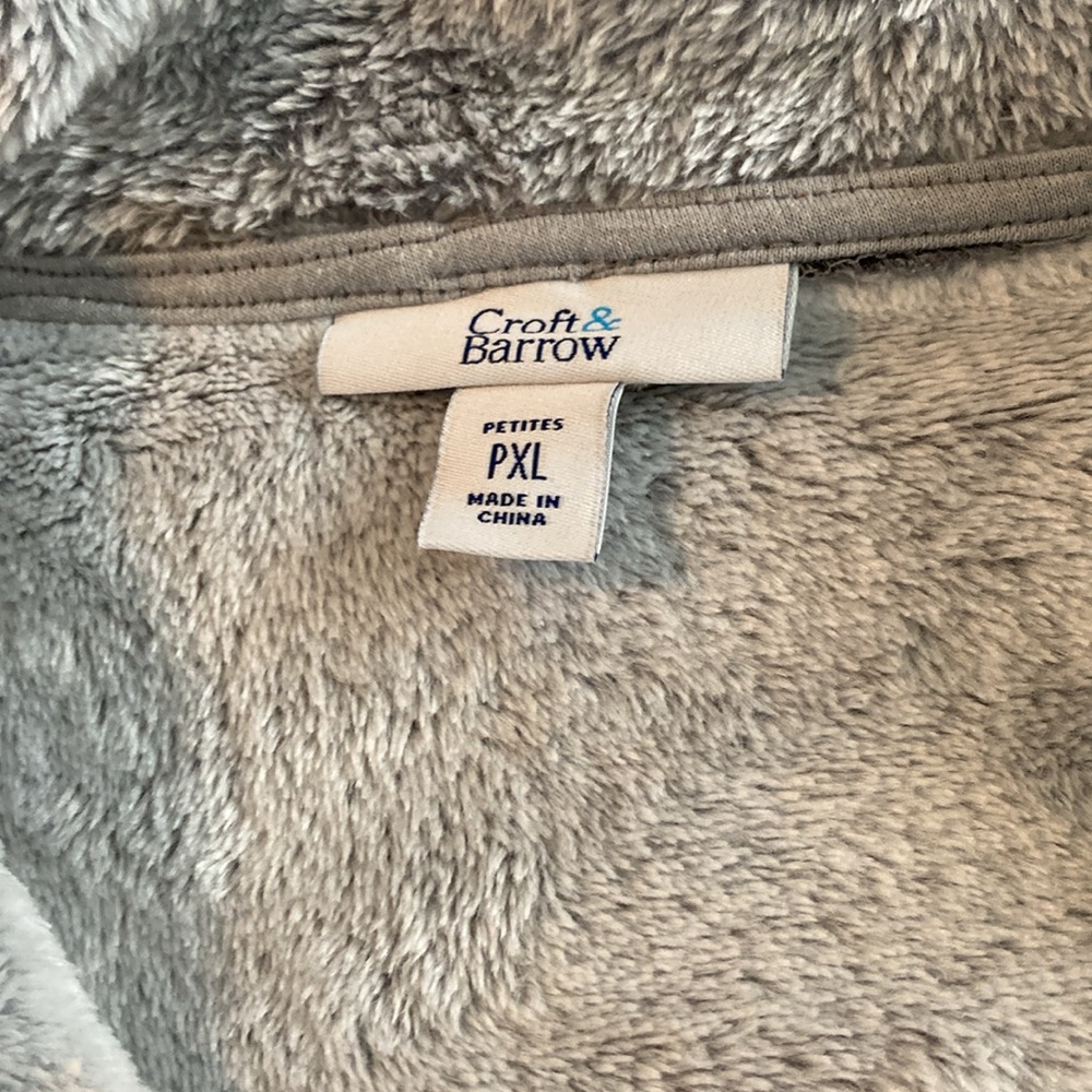 NWOT Fuzzy Zip Up Light Grey Croft & Barrow Petite XL - Picture 4 of 6